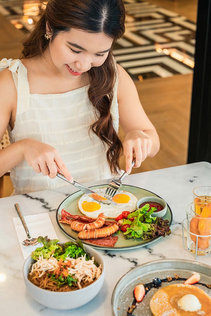 RESTAURANT AT THEE BANGKOK HOTEL